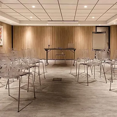 Kyriad Centre Hotell