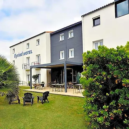 Kyriad Centre 3*