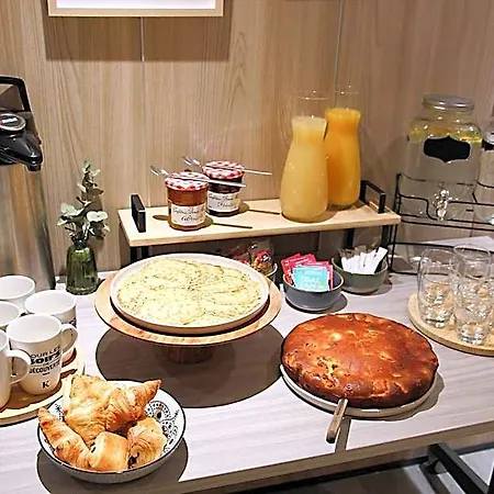 Kyriad Centre Hotell
