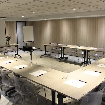 Kyriad Centre 3* Λα Ροσέλ