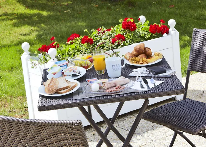 Kyriad Centre Hotel 3*