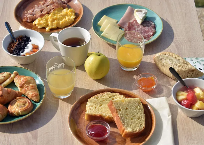 Hotel Kyriad Centre 3*