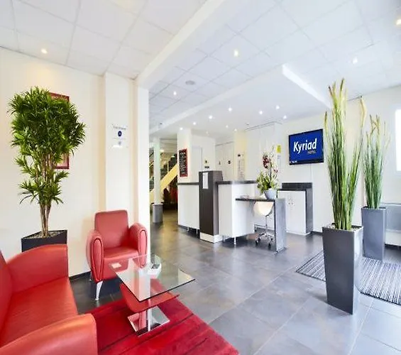 Kyriad Centre Hotel 3*