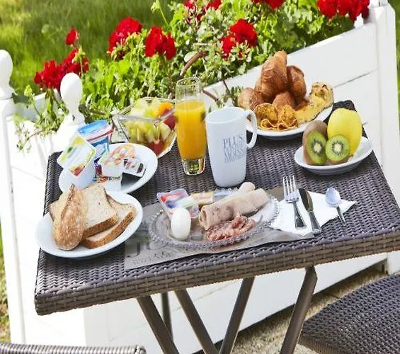 Hotel Kyriad Centre 3*